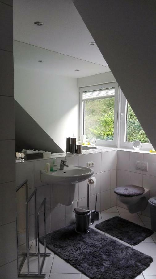 Ferienwohnung Anita Аннвайлер-ам-Тріфельс Екстер'єр фото